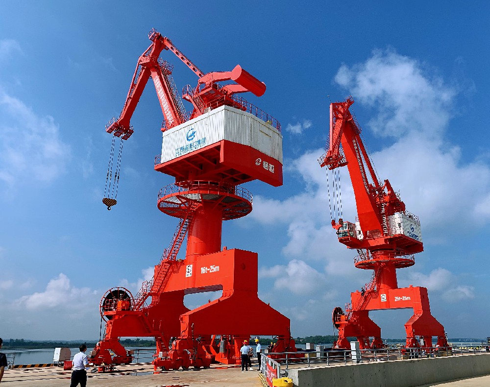 門座式起重機(jī)